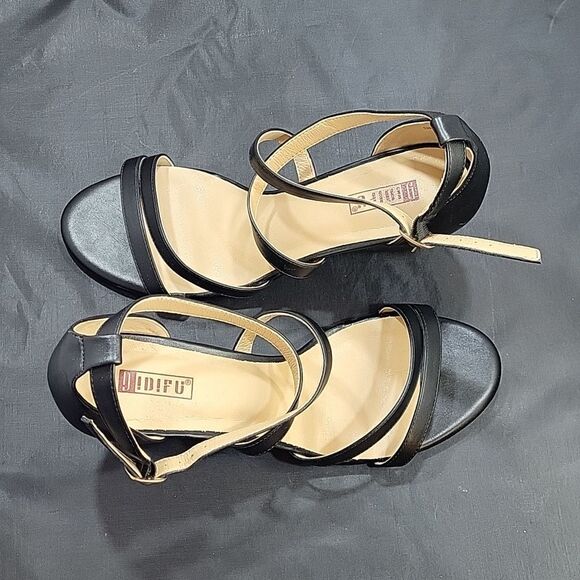 DIDIFU WEDGE MULTI-STRAP ADJUSTABLE BUCKLE ROUND TOE SANDAL - Picture 12 of 16